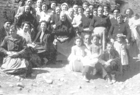 Vecinos y vecinas de Olalla.