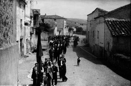 ProcesiÃ³n religiosa en Olalla