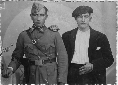 Retrato de Santiago y Doroteo. AÃ±o 1935.  Piedrahita.