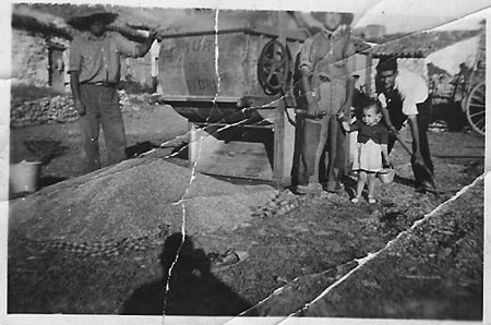 Trabajando en la era. Piedrahita