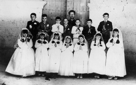 Grupo de Primera ComuniÃ³n. El Poyo del Cid.