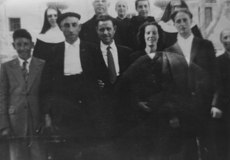 Hombres, mujeres y monjas. El Poyo