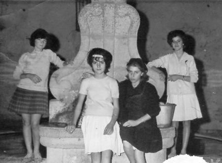 Muchachas en la fuente. Pozuel