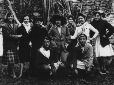 Fiesta de disfraces. Ojos Negros.