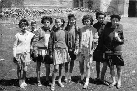 Grupo de niÃ±as de Ojos Negros.