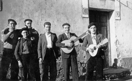 Rondalla. AÃ±o 1941. Ojos Negros.