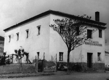 Hospital de heridos. Aprox. 1970. Ojos Negros.