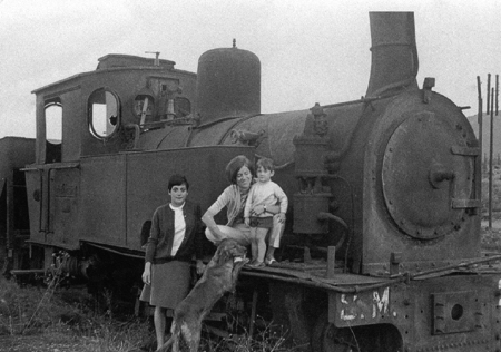 Foto familiar. Aprox. 1960. Ojos Negros.