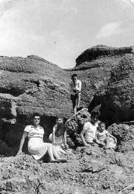 Grupo de vecinos de Ojos Negros.