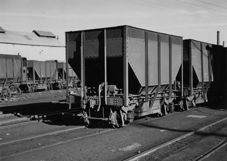 Vagonetas en las minas de Ojos Negros.