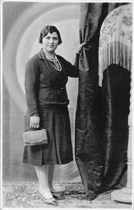 Retrato de Ignacia DomÃ­nguez GarcÃ­a. Tornos