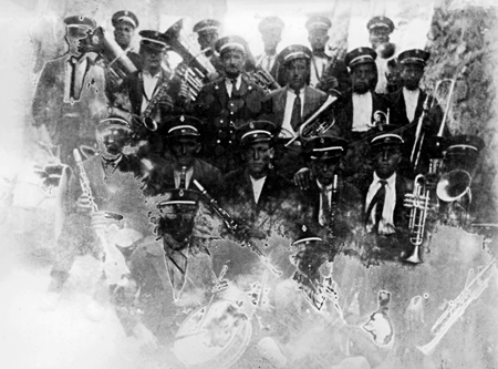 Retrato de la banda de mÃºsica de Tornos.