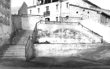 Escaleras del hospital. Monreal.