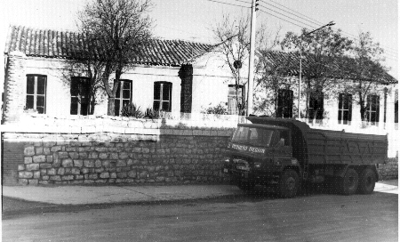 Escuelas Nacionales. Calle Miguel Artigas. Monreal.