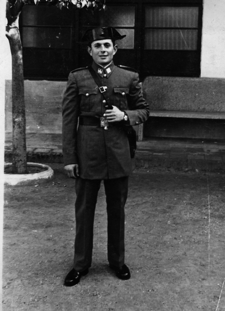 Joven guardia civil. Torralba de los Sisones