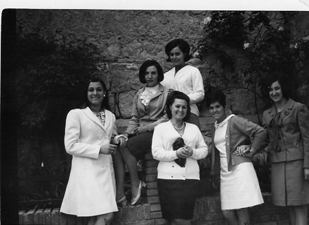 Grupo de vecinas de Torralba de los Sisones.