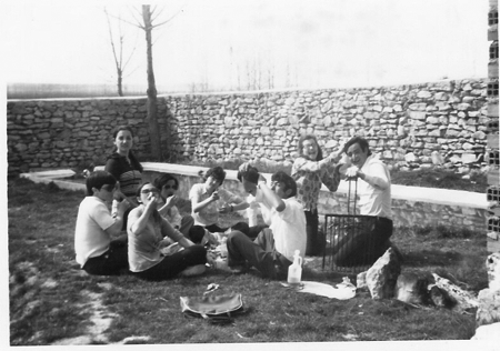 Vecinos de Torralba de los Sisones en un dÃ­a de campo.
