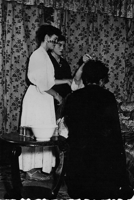 Grupo de mujeres. Torralba de los Sisones.