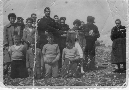 Vecinos de Torralba en el campo.