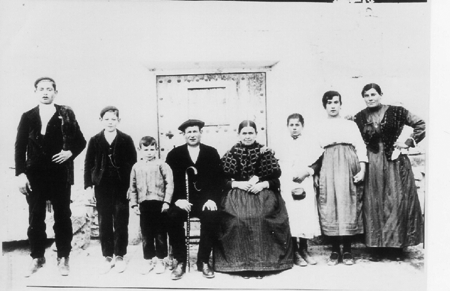 Retrato familiar. Torralba de los Sisones.