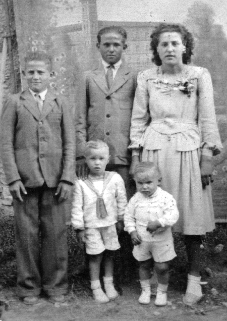 Retrato de los hermanos CantÃ­n. Torralba de los Sisones.