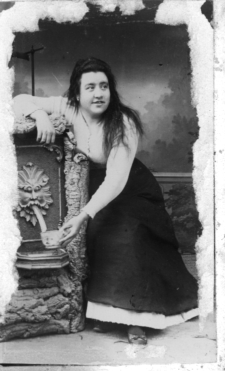 Retrato de SeÃ±ora. Torralba de los Sisones.