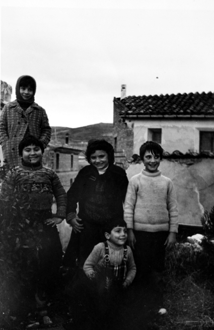NiÃ±as en Torre los Negros.
