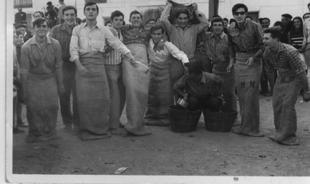 Carrreras de sacos. Torrijo