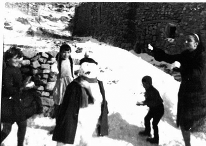 Jugando en la nieve. Piedrahita