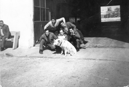 Preparando la fiesta en las cocheras de Zuriaga. Calamocha.