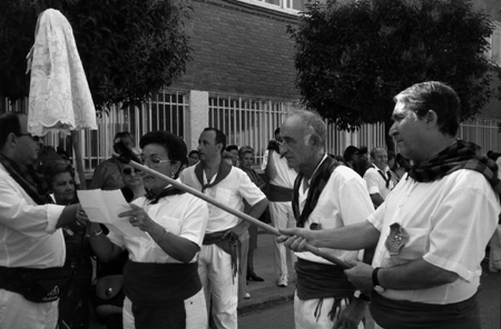 Isabel LeÃ³n recitando un dicho en el Baile de San Roque. Calamocha