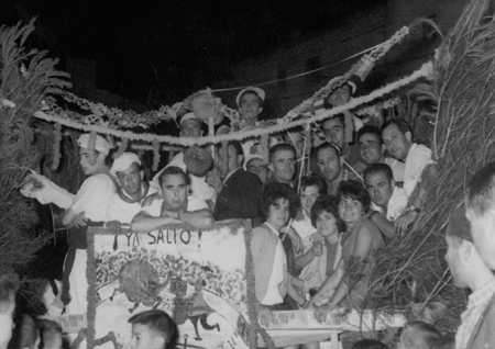 Carrozas en las fiestas de San Roque. Calamocha