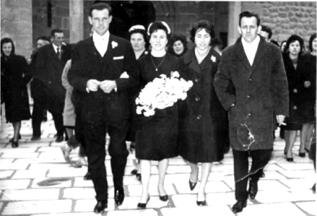 En la boda de MÃ¡xima y Ramiro a la salida de la iglesia. Cella.