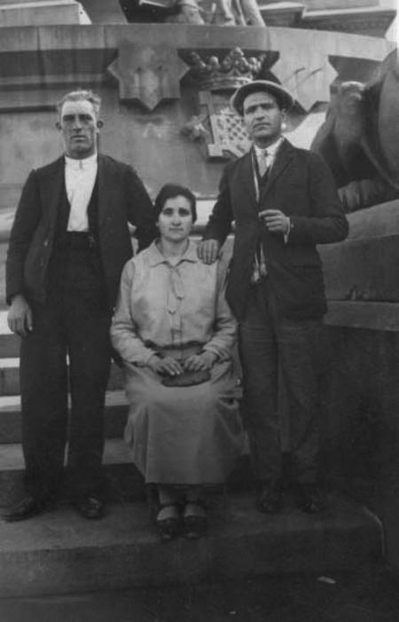 Manuel Rubira, Vicenta Lorente y Carlos. AÃ±o 1935. Cella.