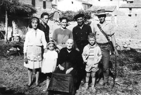 Familia de Baldomero. AÃ±o 1964. Cella.