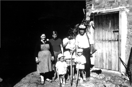 Familia Pomar SÃ¡nchez. AÃ±o 1977. Cella.