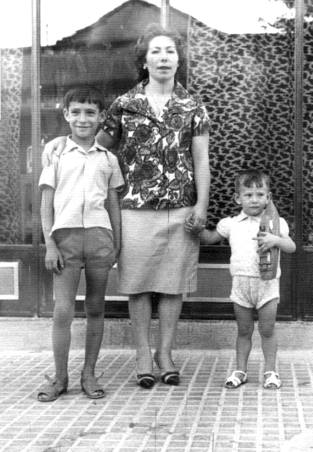 AndrÃ©s, Tomasa y J. Antonio. Cella.