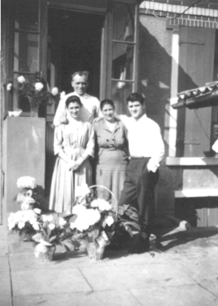 La familia de Carmen. Cella.