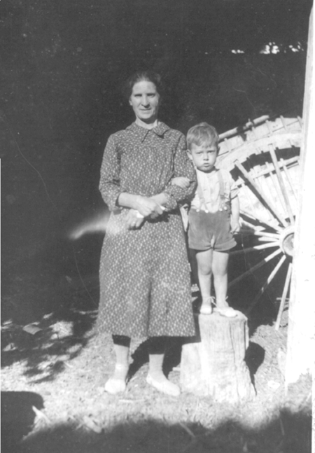 Francisco y abuela. Cella.