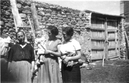 Hortensia, Luisa y Emilia. Cella.