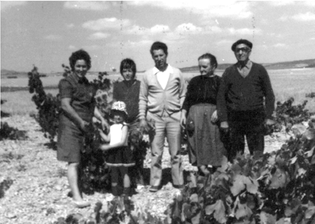 Familia JÃ¡tiva en la viÃ±a. Cella.