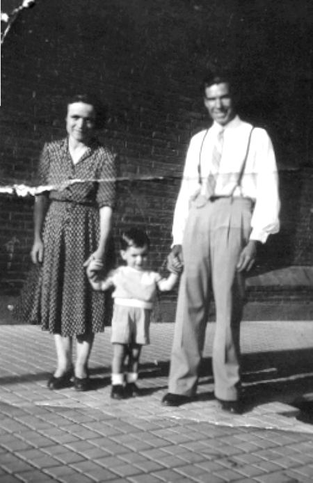 Leonor, Benito y JosÃ©. Cella.