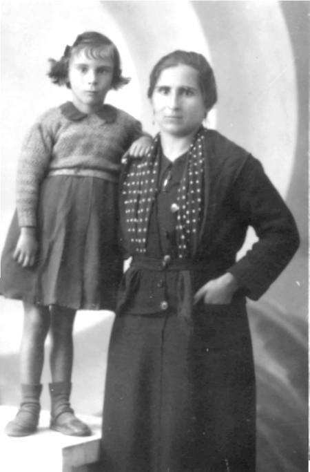 Madre e hija. Cella.