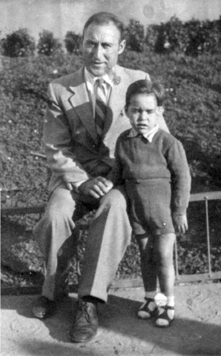 Maximino Pobo y su sobrino. Cella.