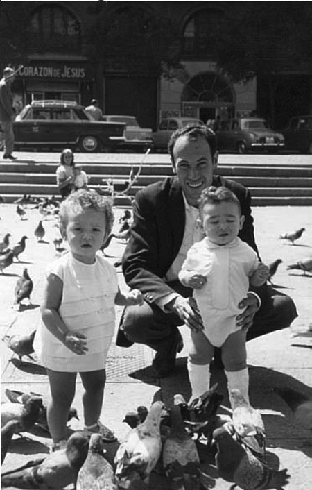 Familiares de Mercedes Sierra. Cella.