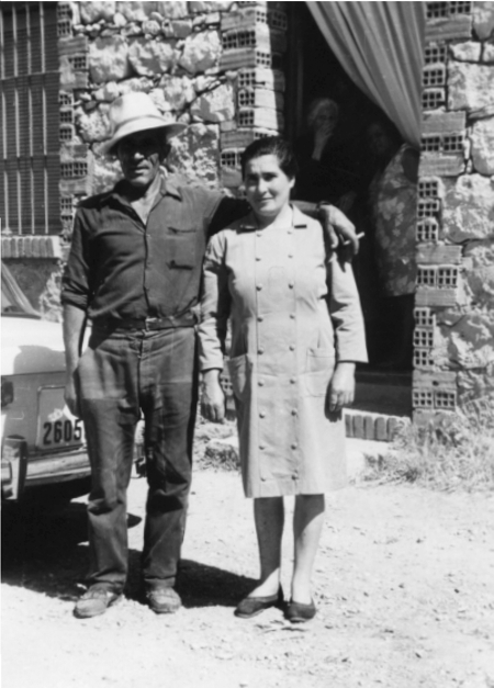 Petra y Pedro. Cella.