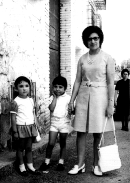 PilarÃ­n, TomÃ¡s y Rosa. Cella.