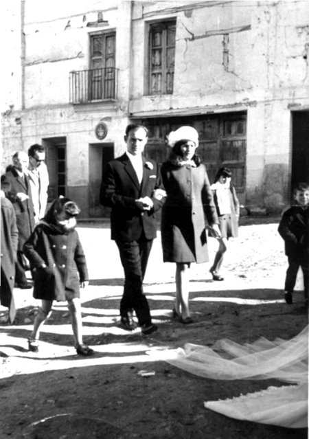 Ramiro, Manolita y familia. Cella.