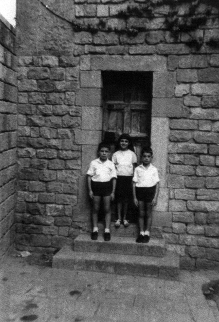 Santiago, Pilar y JosÃ© Luis Bronchal. Cella