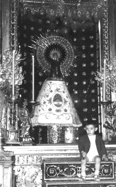 AndrÃ©s Yuste en el Pilar de Zaragoza.